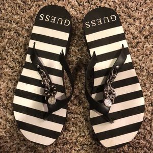 Guess flip flops